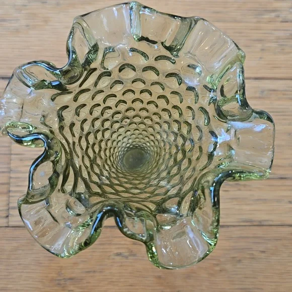 VTG Fenton Soft Green Glass Ruffled Hobnail 3.75" Small Vase - Picture 2 of 6